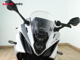 SUZUKI GSX-8R
