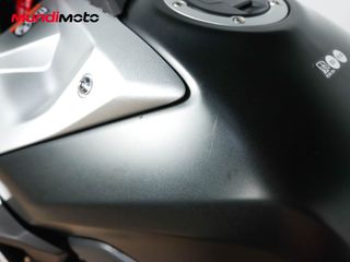 SUZUKI GSX-8R
