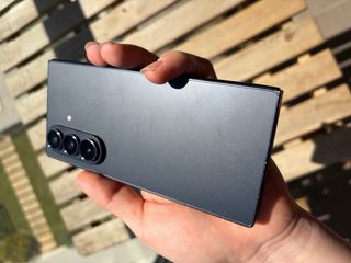 Samsung Galaxy Z Fold 7 + Buds Pro + 2 custodie