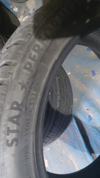 Neumáticos 225/45/18