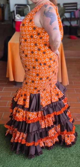 Abito flamenco con volant lunari