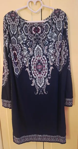 Vestido estampado morado y negro
