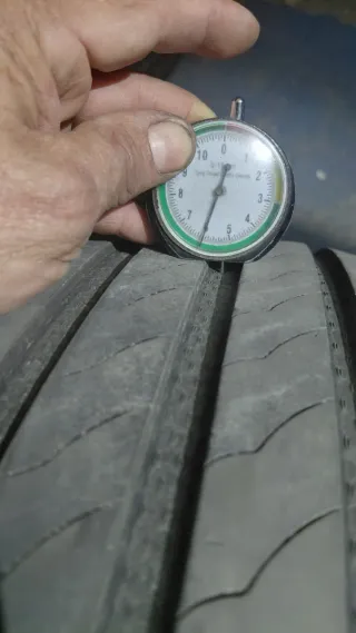 Neumáticos 245/40/18