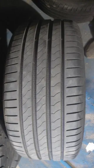Neumáticos 245/40/18