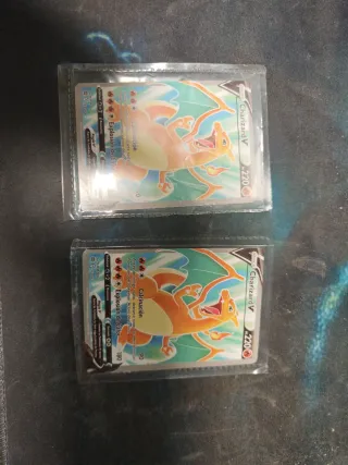 Carta Pokémon Charizard V