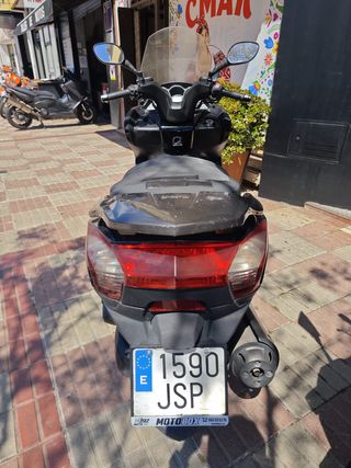 Kymco Super Dink 125cc Negra/Gris