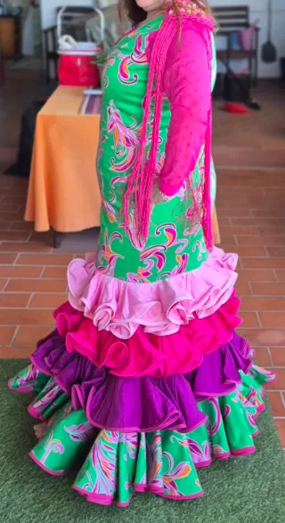 Abito flamenco verde e rosa