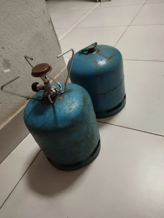 2 Bombonas de gas azul camping