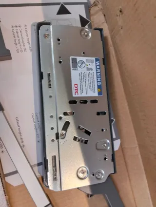 Emuca Compás para puertas elevables dobles