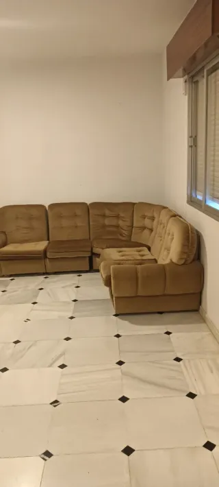 Se alquila casa en buen estado