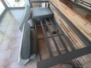 Divano da terrazzo in alluminio grigio