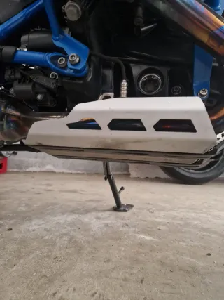 r BMW R 1200 GS LC. Cubre carter