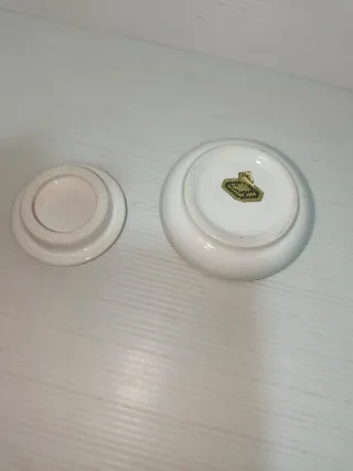 Scatoline e vasetto in ceramica anni 70 LEGGI