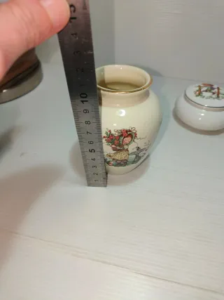 Scatoline e vasetto in ceramica anni 70 LEGGI