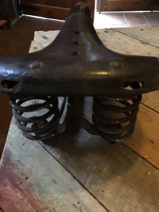 Sillín Cuero BH Vitoria. Clásico