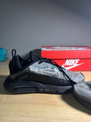Nike Air Max 2090 Negro/Gris