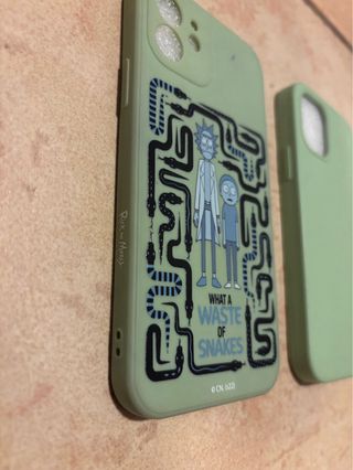 Funda iPhone 12 Rick and Morty