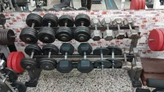 Mancuernas Hexagonales 2x10kg + Soporte