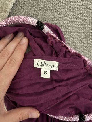 Vestido morado sin mangas