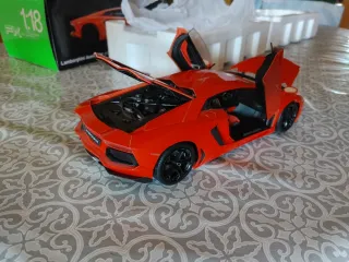 Lamborghini Aventador 1:18 Welly FX