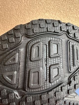 Zapatillas Nike Vomero 18 talla 43