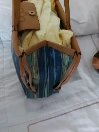 Bolso tricolor lona y polipiel