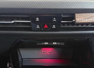 Volkswagen Golf 8R