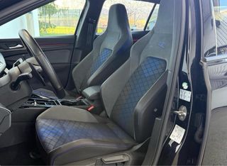 Volkswagen Golf 8R