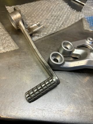 Estriberas Suzuki GSXR Derecha/Izquierda freno