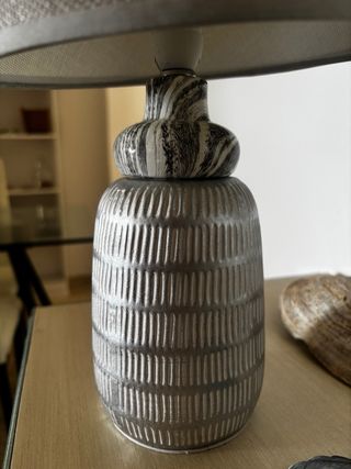 Lámpara de mesa decorativa