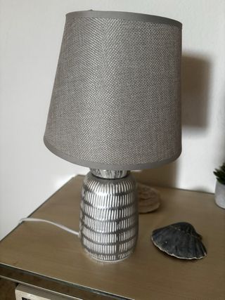 Lámpara de mesa decorativa