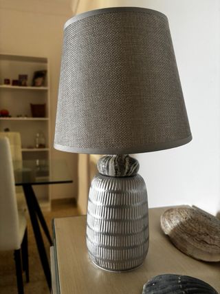 Lámpara de mesa decorativa