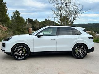Porsche Cayenne 2024