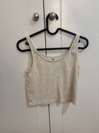 Top tirantes beige