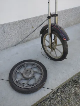 Horquilla Vespino y 2 llantas