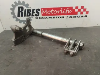 Eje trasero y tensores Honda CBR 600 F4