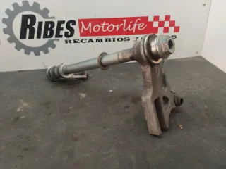 Eje trasero y tensores Honda CBR 600 F4