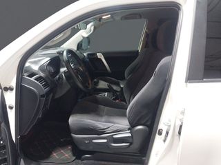 Toyota Land Cruiser 2.8 D-4D GX 7PL