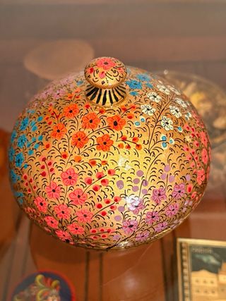 Joyero artesanal pequeño y decorado