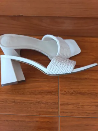 Sandalias blancas Primark Talla 38