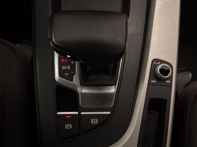 Audi A4 Advanced 30 TDI 100kW (136CV) S tronic