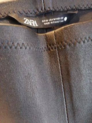 Pantalón Zara Cuero Talla M Skinny