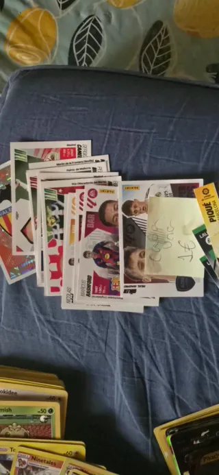 Colección Cromos Fútbol y Pokémon