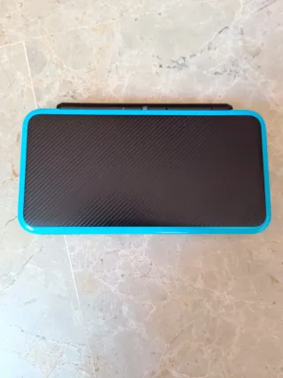 Nintendo 2DS XL Negra y Azul