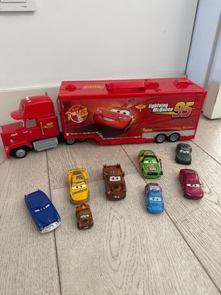Camión Mac Rayo McQueen y coches