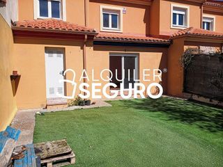 Chalet en alquiler en Aldeamayor de San Martín