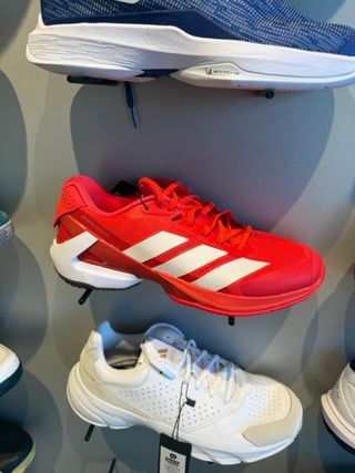 Zapatillas Adidas Ubersonic 5 Rojas Talla 42