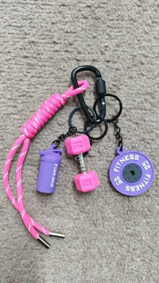 Conjunto de llaveros de gimnasio rosa y violeta
