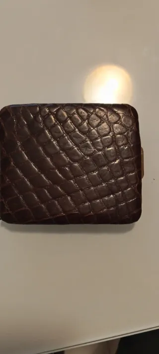 Portasigarette vintage in pelle di coccodrillo