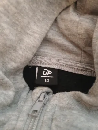 Chándal gris y negro